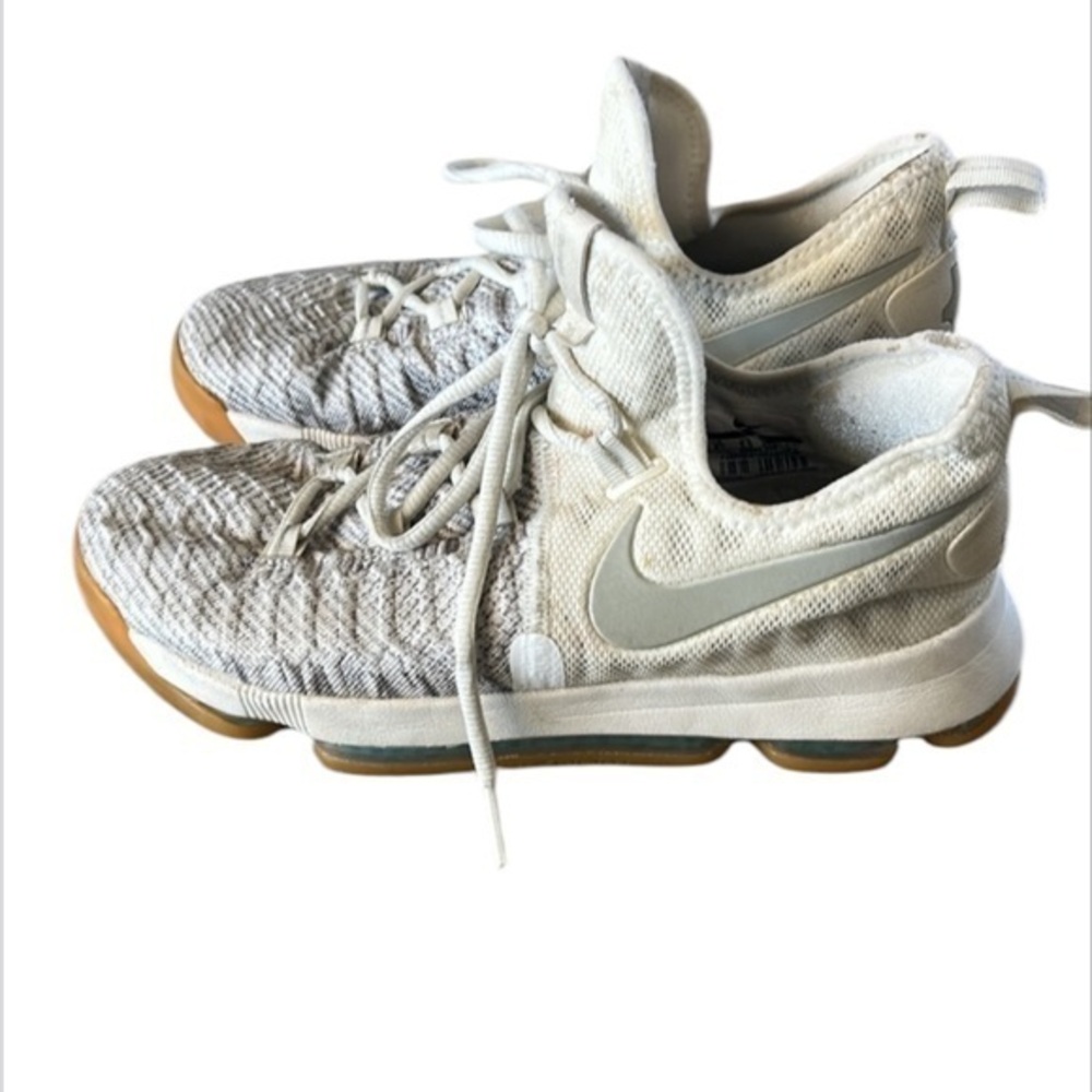 White/Grey Nike KD Zooms Unisex 6Y Youth shoes sneakers